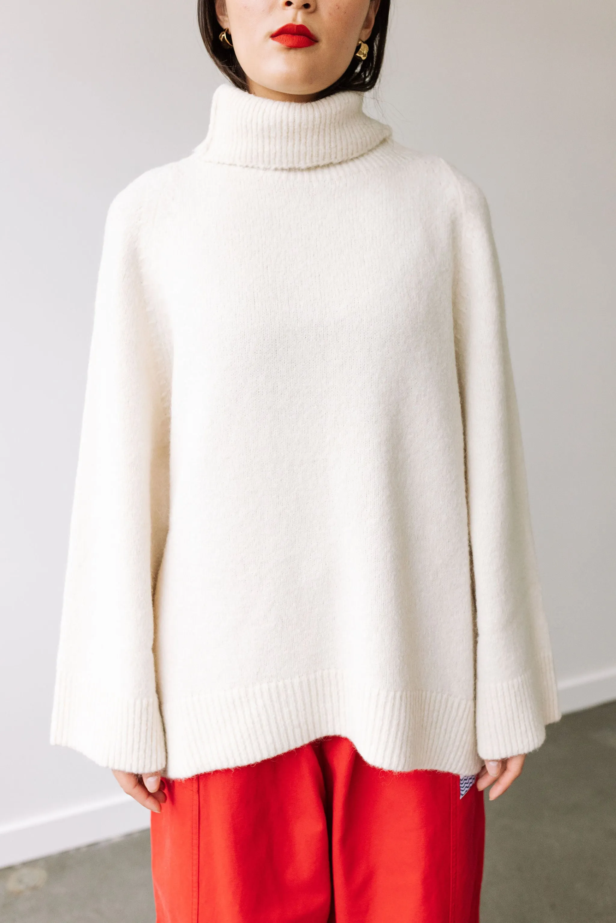 Alpaca and Wool Blend Sweater (Ecru)