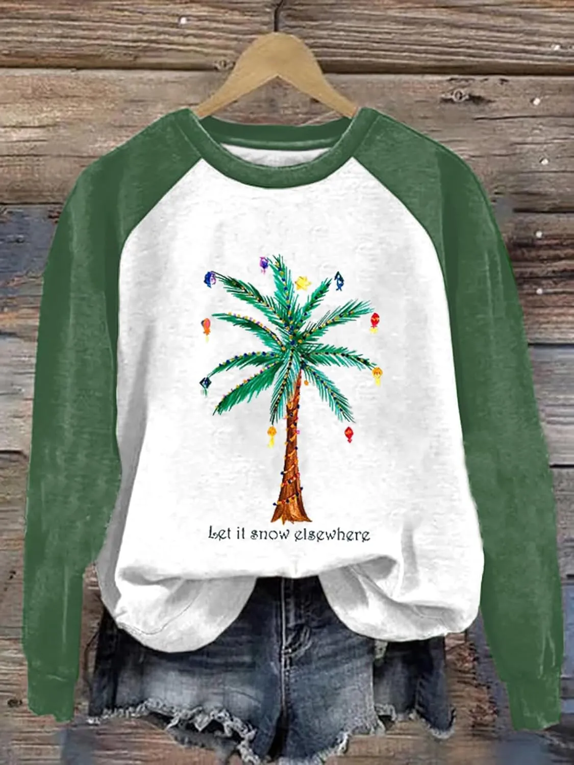 Merry Chrismas Plam Tree Sweatshirt Women Hawaii Beach Holiday Shirt Funny Chrismas Graphic Long Sleeve Pullover Tops